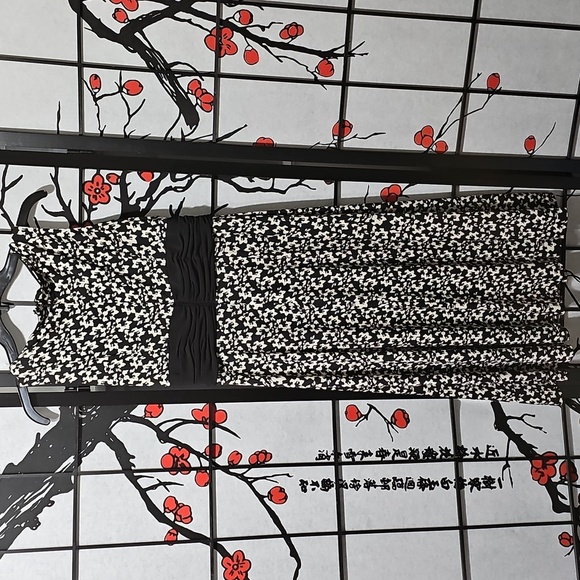 Jessica Howard Floral B&W Sleeveless Dress Size 4P - Picture 5 of 5